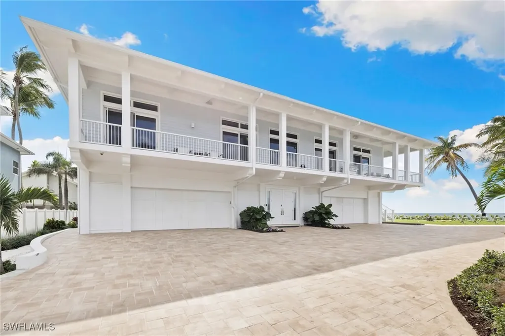 40 32nd Avenue S Naples FL 34102