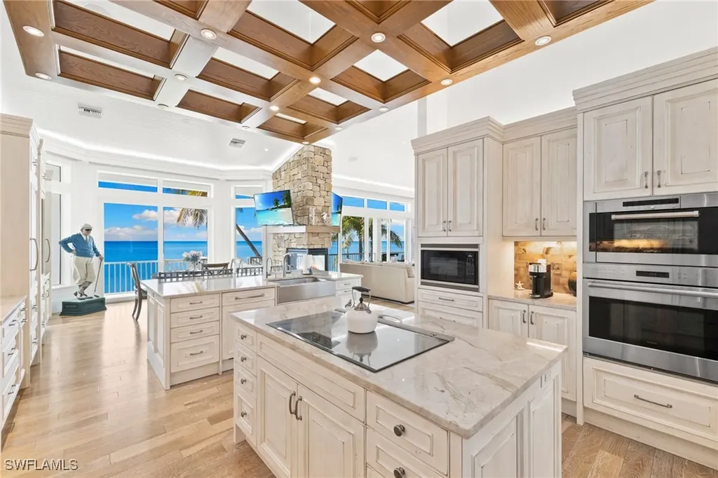 40 32nd Avenue S Naples FL 34102