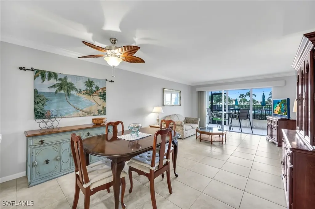 Naples FL, 37 High Point Circle E, Unit 109