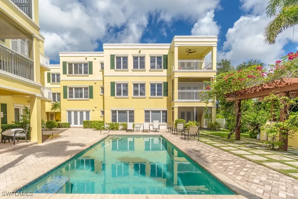 300 3rd Avenue S Naples FL 34102