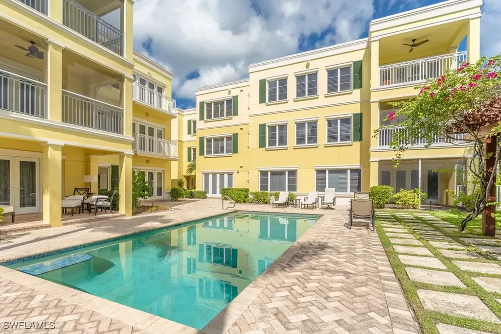 300 3rd Avenue S Naples FL 34102