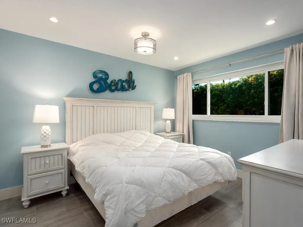 595 Wedge Drive Naples FL 34103