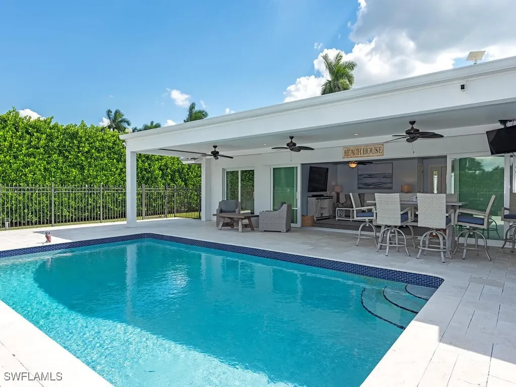 595 Wedge Drive Naples FL 34103