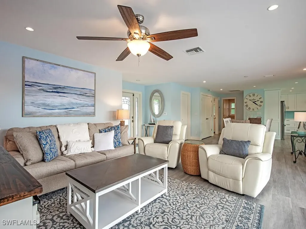 595 Wedge Drive Naples FL 34103