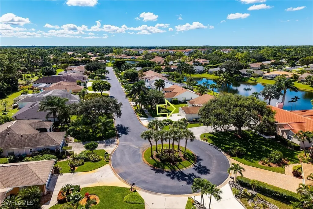 443 Dundee Court Naples FL 34104
