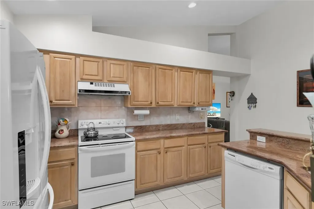 443 Dundee Court Naples FL 34104