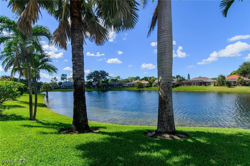 443 Dundee Court Naples FL 34104