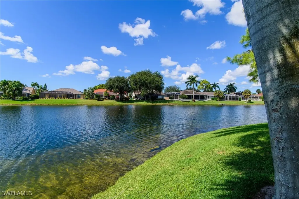 443 Dundee Court Naples FL 34104
