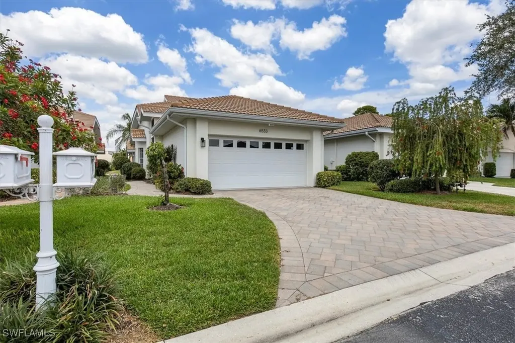 6533 Ilex Circle Naples FL 34109