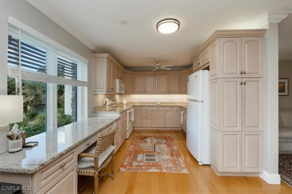 102 Clubhouse Drive Naples FL 34105