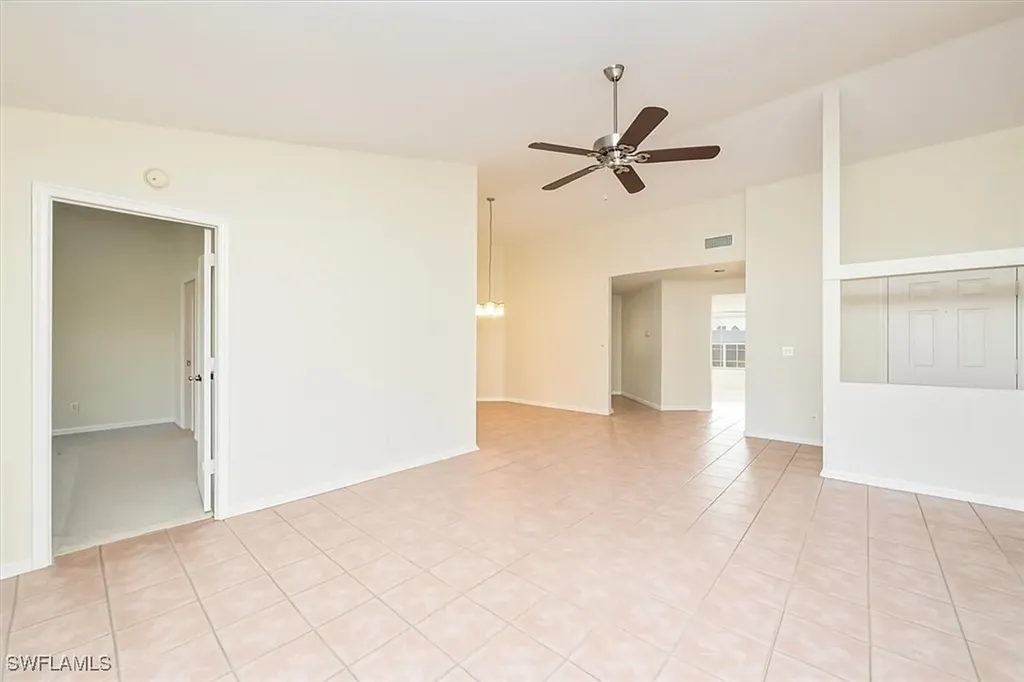 9856 Luna Circle Naples FL 34109