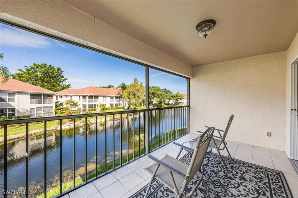 9856 Luna Circle Naples FL 34109