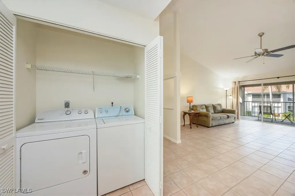 9856 Luna Circle Naples FL 34109