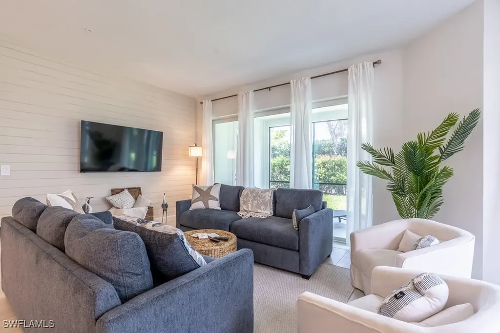 16903 Fairgrove Way Naples FL 34110