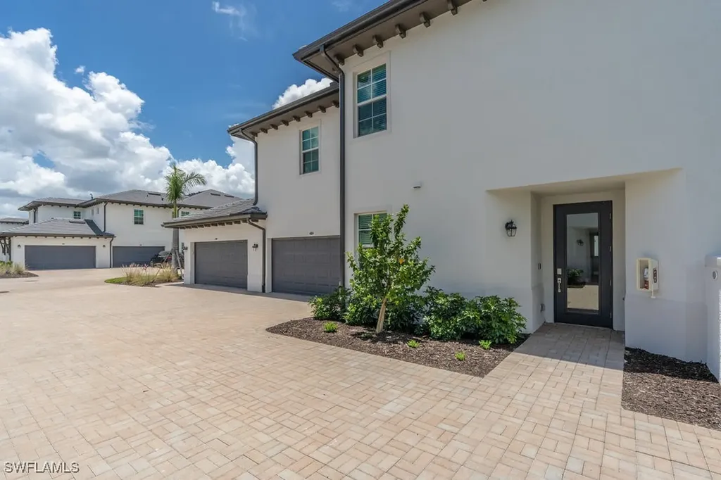 16903 Fairgrove Way Naples FL 34110