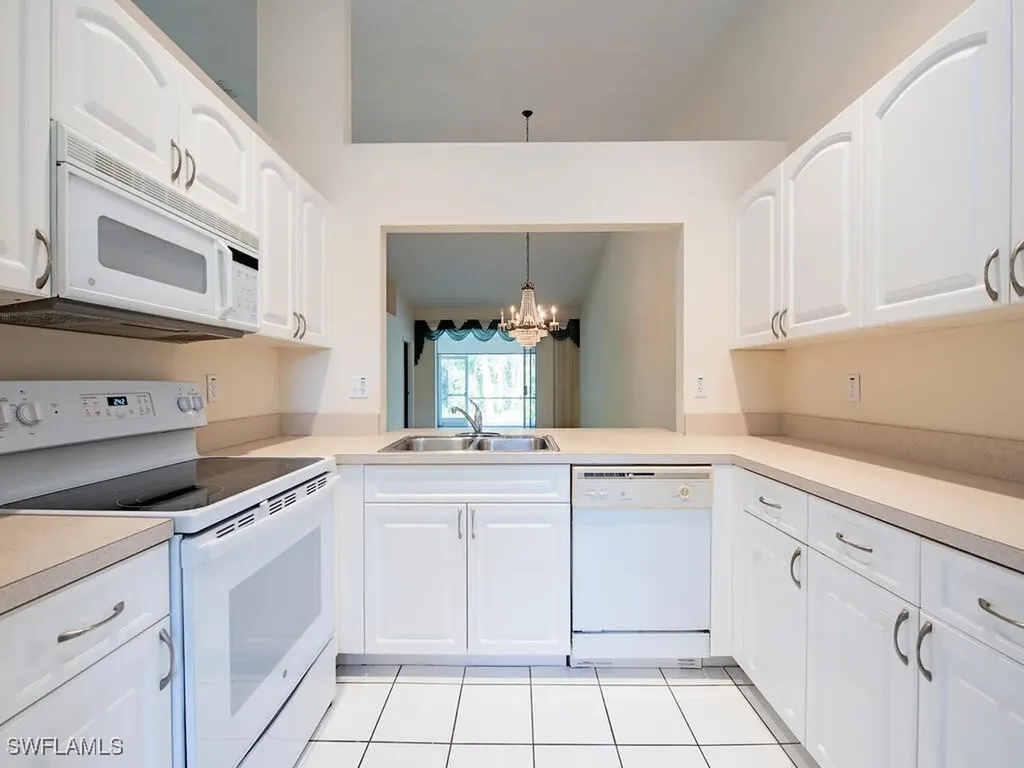 8093 San Vista Circle Naples FL 34109