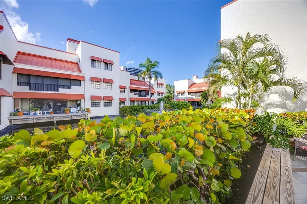 505 Serendipity Drive Naples FL 34108
