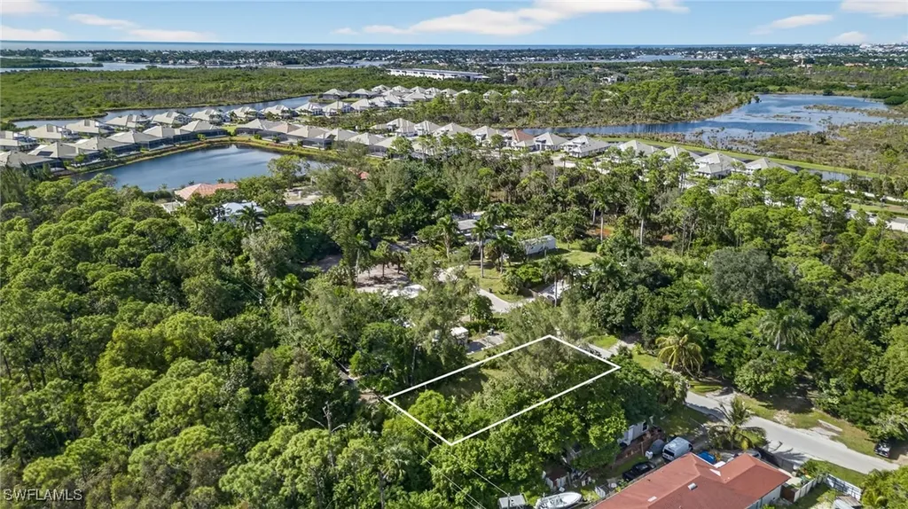 2650 Holly Avenue Naples FL 34112