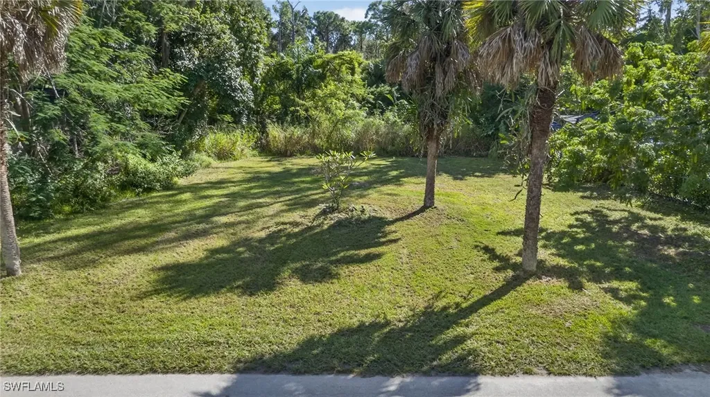 2650 Holly Avenue Naples FL 34112