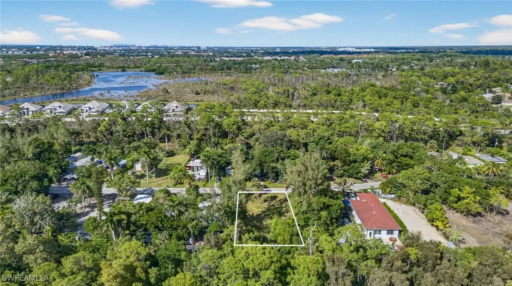 2650 Holly Avenue Naples FL 34112