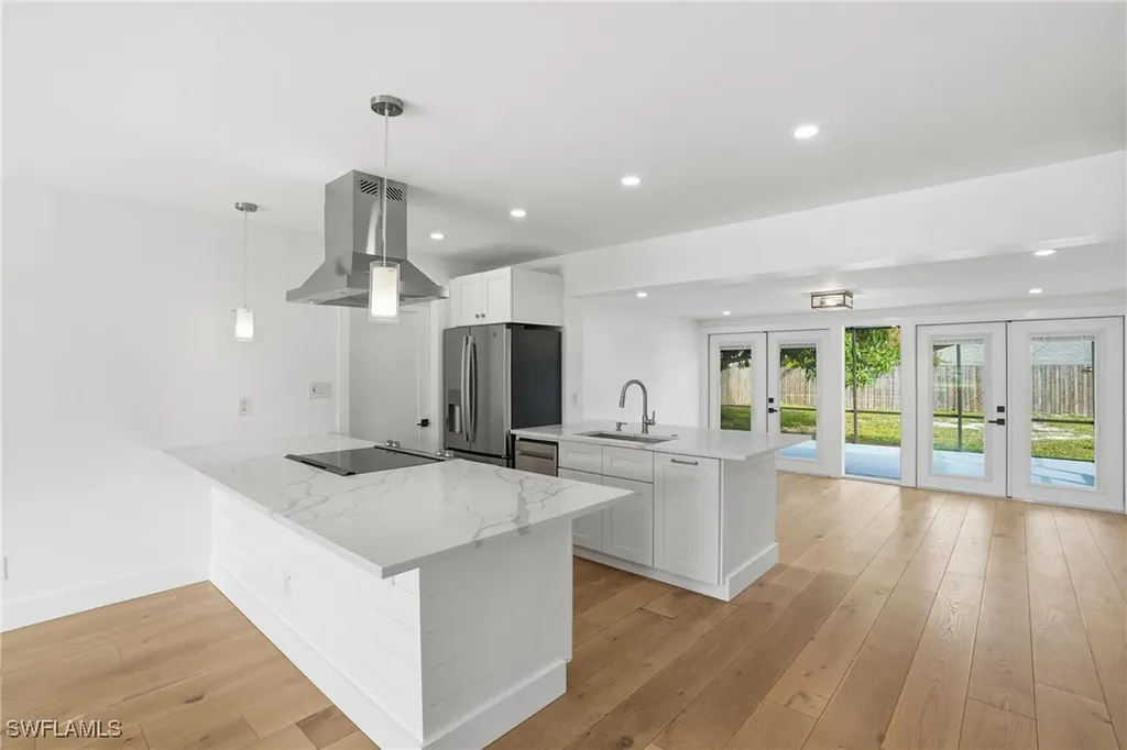 1205 Hilltop Drive Naples FL 34103