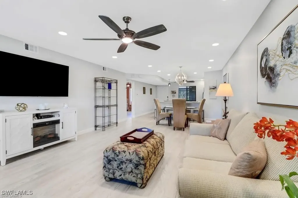 5792 Deauville Circle Naples FL 34112