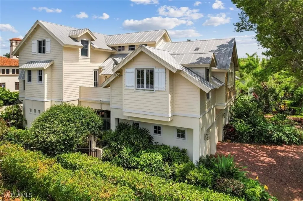 215 5th Street S Naples FL 34102