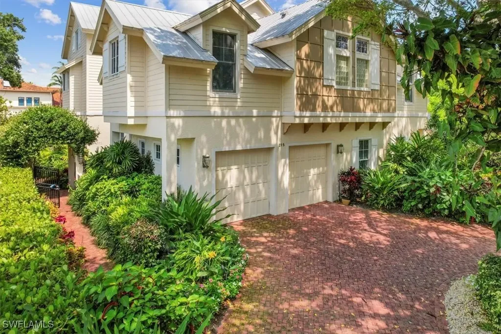 215 5th Street S Naples FL 34102