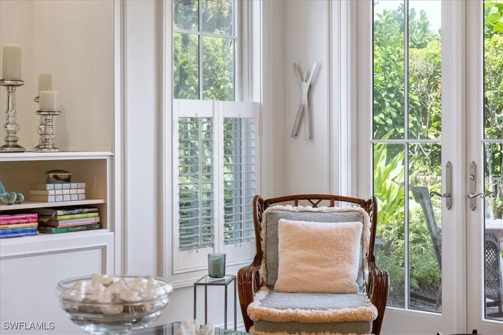 215 5th Street S Naples FL 34102