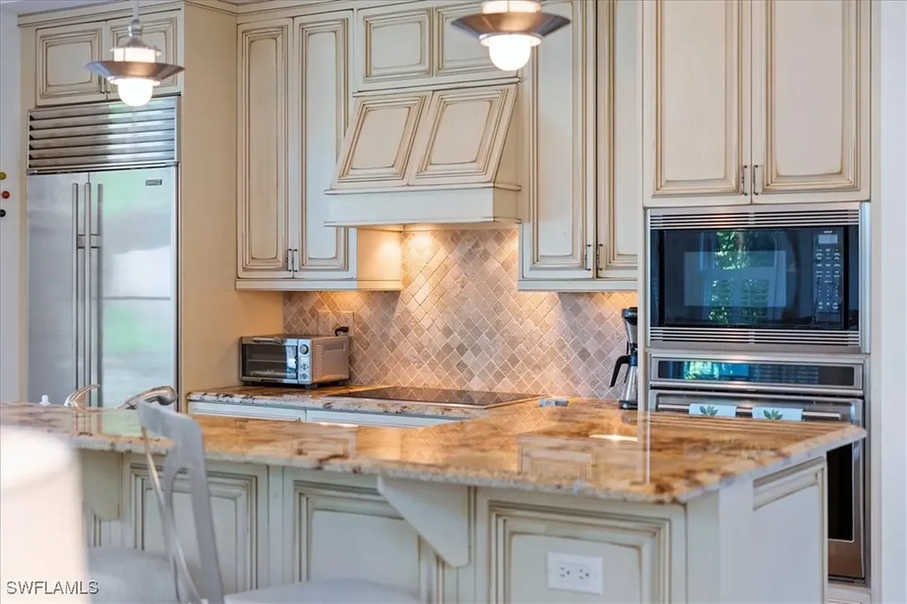 215 5th Street S Naples FL 34102