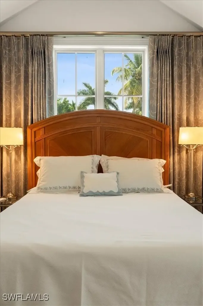 215 5th Street S Naples FL 34102