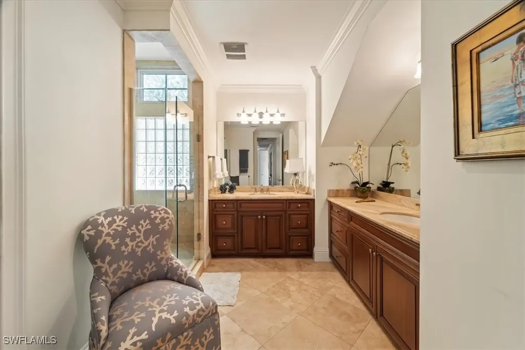 215 5th Street S Naples FL 34102