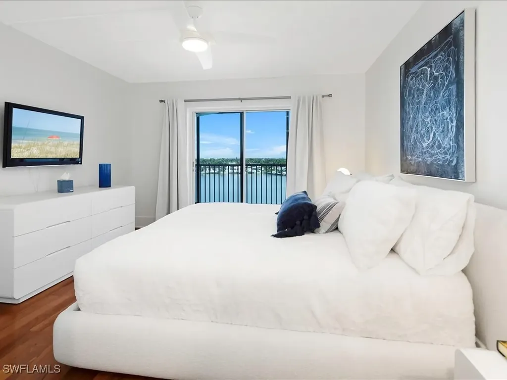 2750 Gulf Shore Boulevard N Naples FL 34103