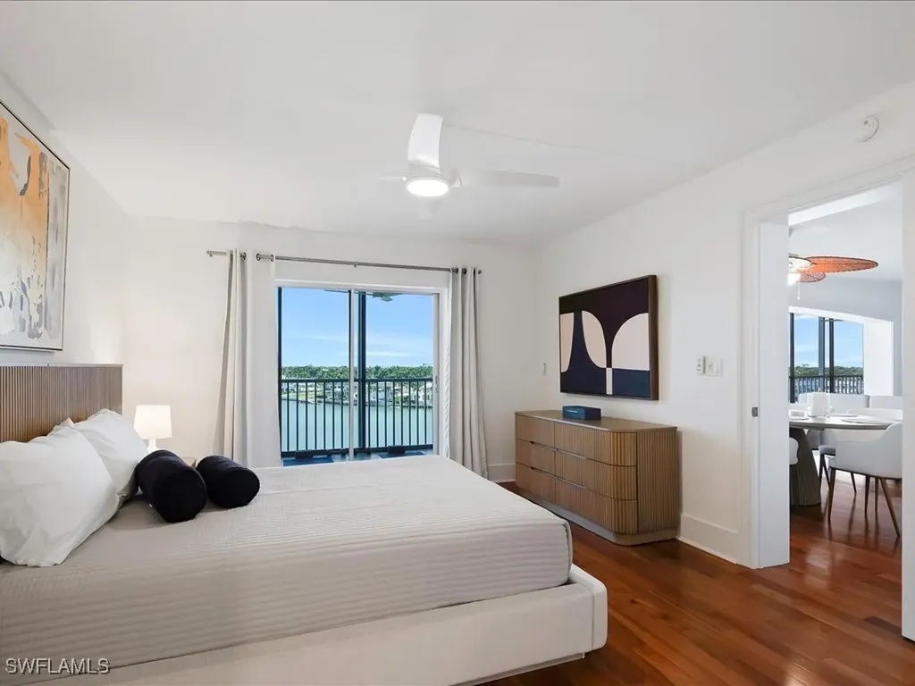 2750 Gulf Shore Boulevard N Naples FL 34103