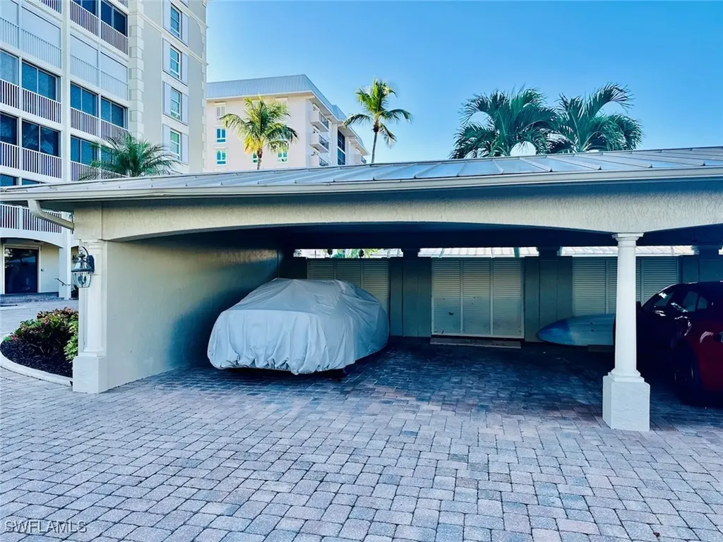 2750 Gulf Shore Boulevard N Naples FL 34103