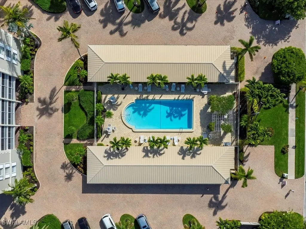 2750 Gulf Shore Boulevard N Naples FL 34103