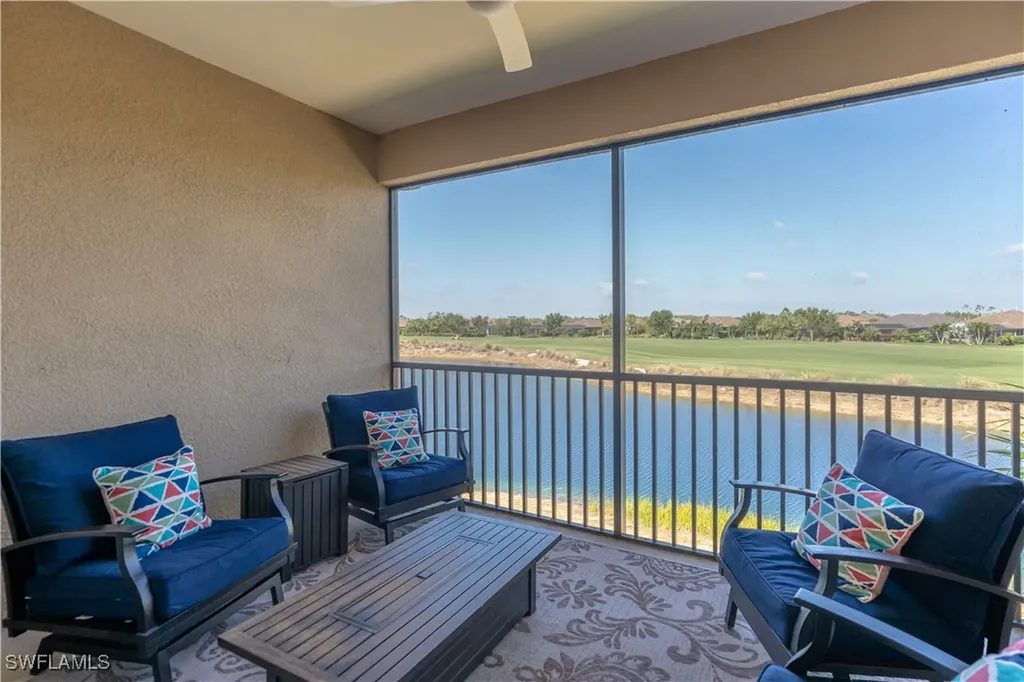 9389 Pocida Court Naples FL 34119