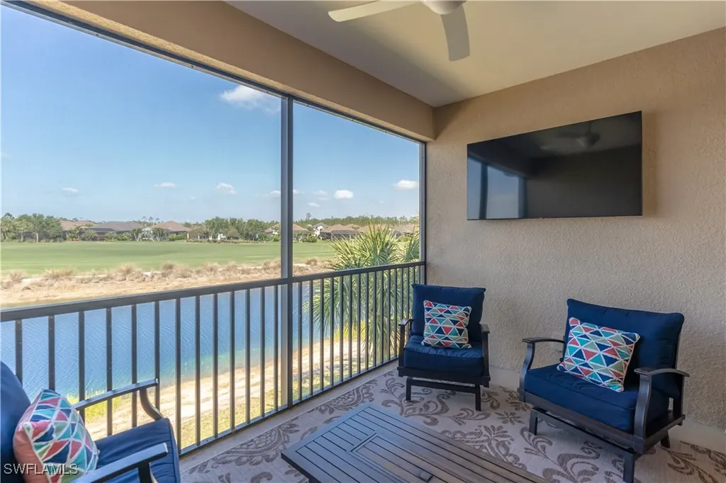 9389 Pocida Court Naples FL 34119