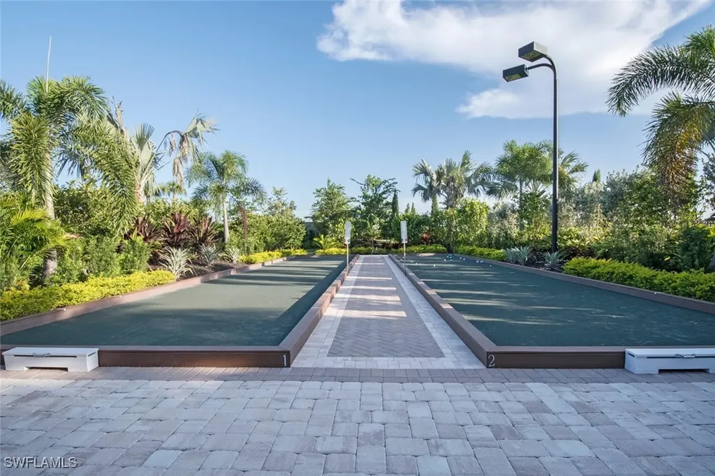 9389 Pocida Court Naples FL 34119