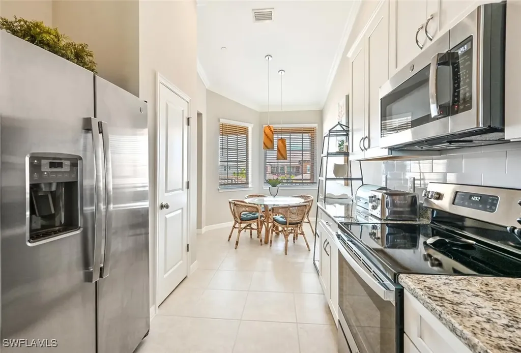 9389 Pocida Court Naples FL 34119