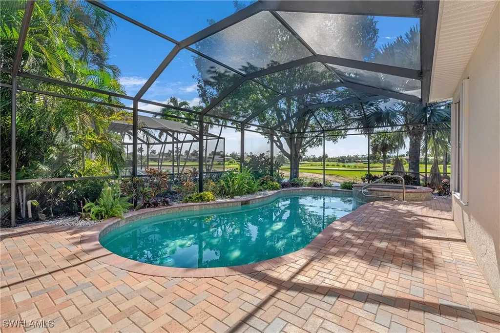 4923 Cerromar Drive Naples FL 34112