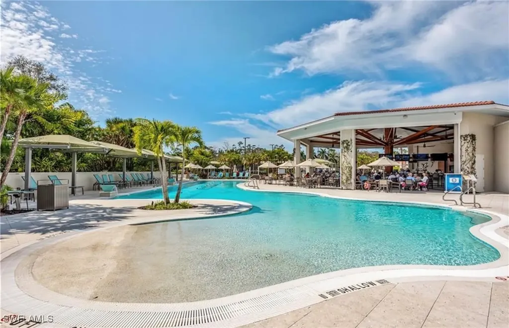 4923 Cerromar Drive Naples FL 34112