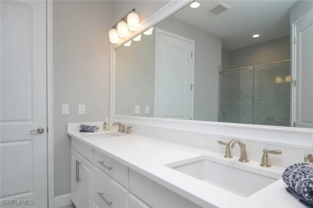 8013 Calle Canovas Court Naples FL 34114