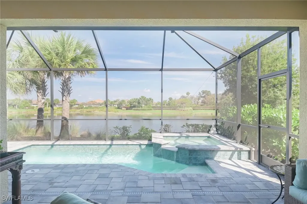 8013 Calle Canovas Court Naples FL 34114