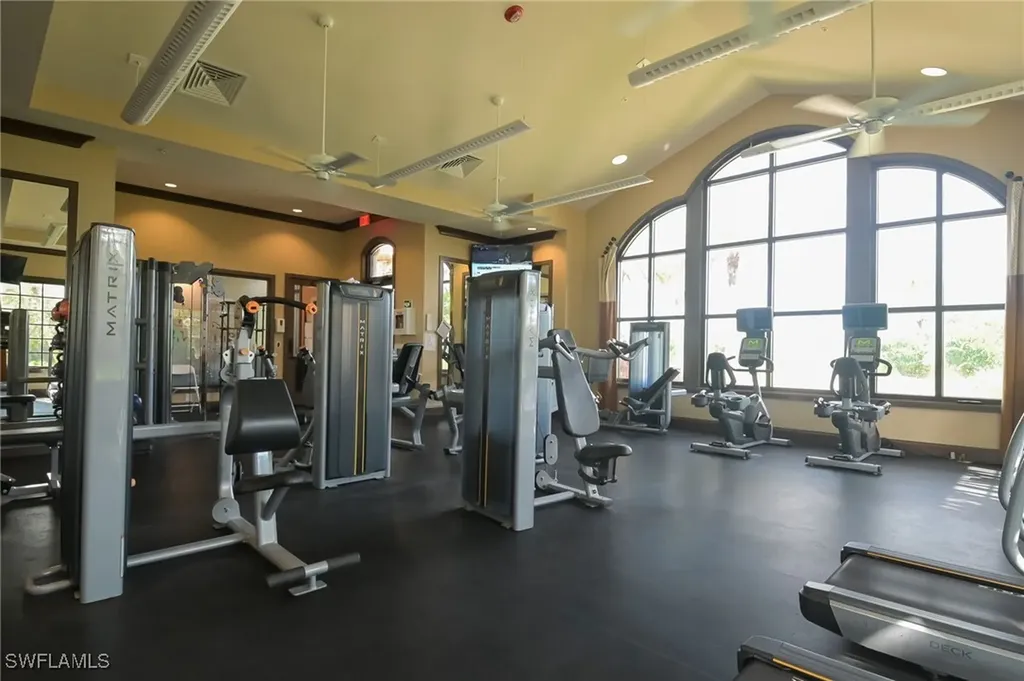 8013 Calle Canovas Court Naples FL 34114