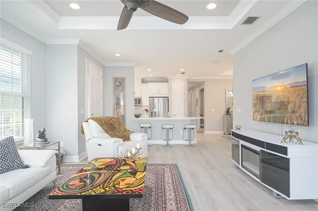 8013 Calle Canovas Court Naples FL 34114