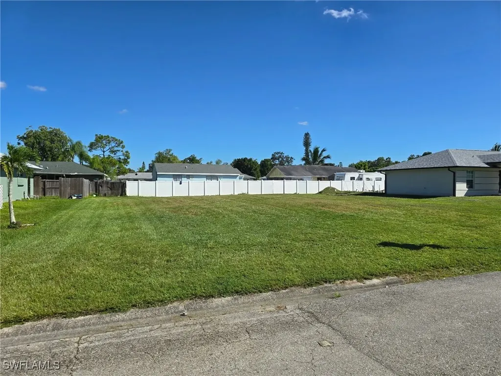 825 Zana Drive Fort Myers FL 33905