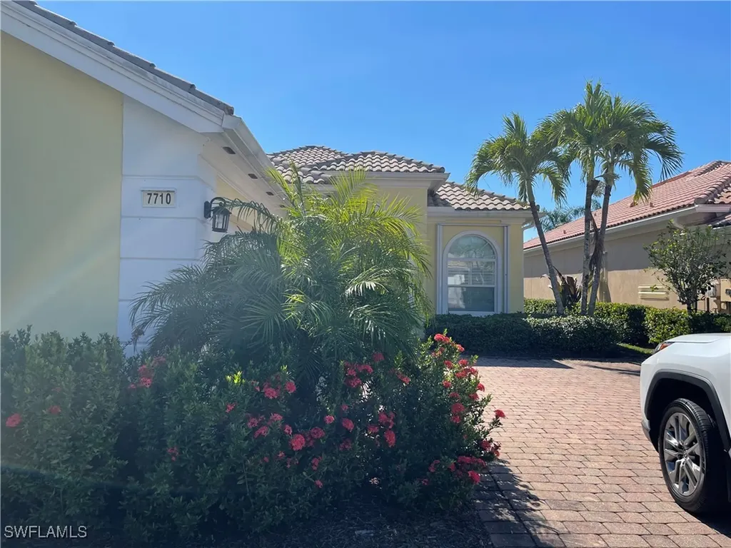 7710 Tommasi Court Naples FL 34114