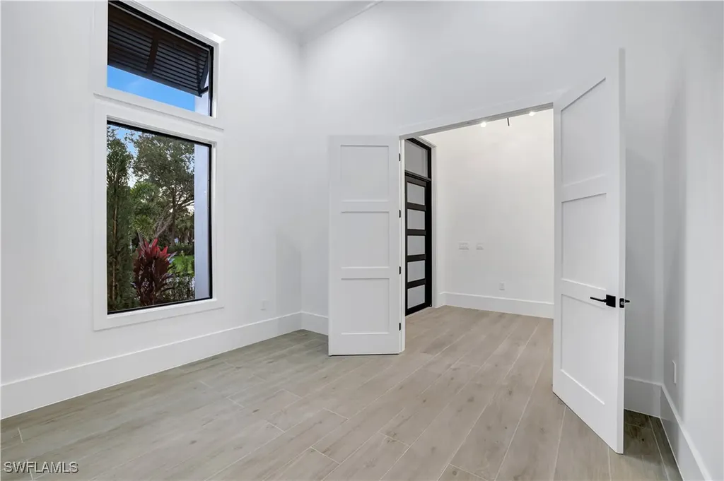 264 13th Street NW Naples FL 34120