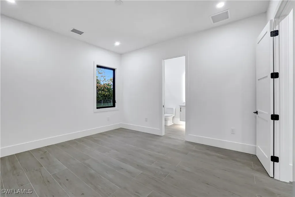 264 13th Street NW Naples FL 34120